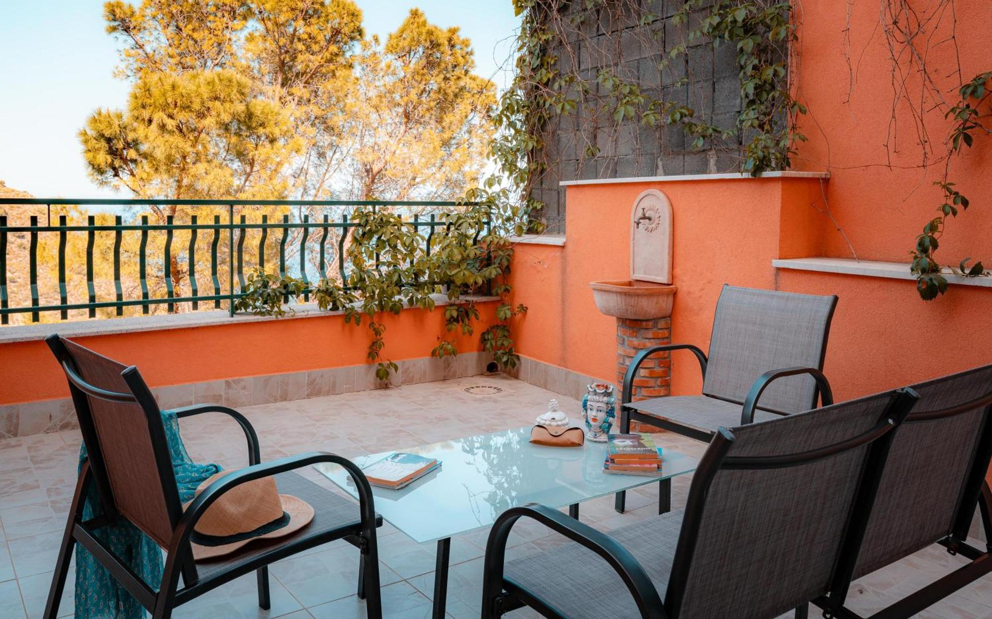 Pascia Madonna Rocca Bed & Breakfast Taormina Exterior photo